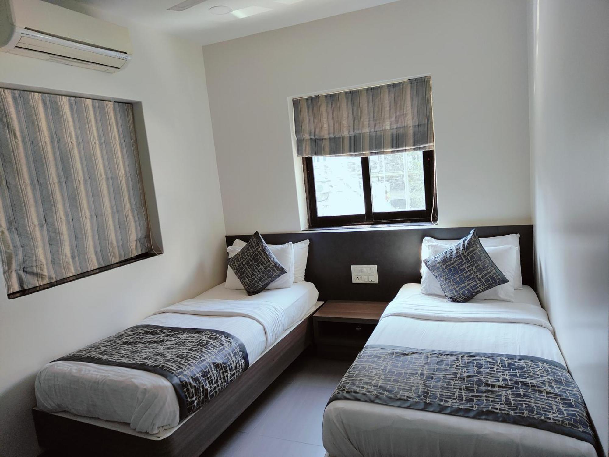 Apollo Guest House Mumbai Room photo