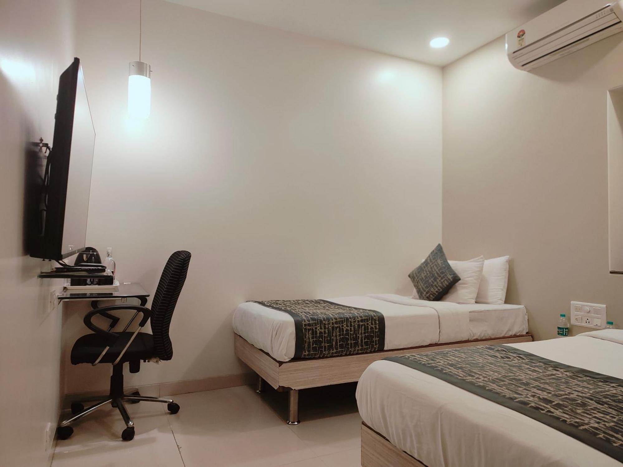Apollo Guest House Mumbai Room photo
